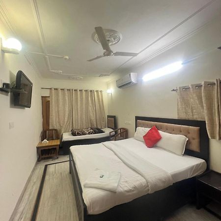 Hotel Majestic Chandīgarh Eksteriør bilde