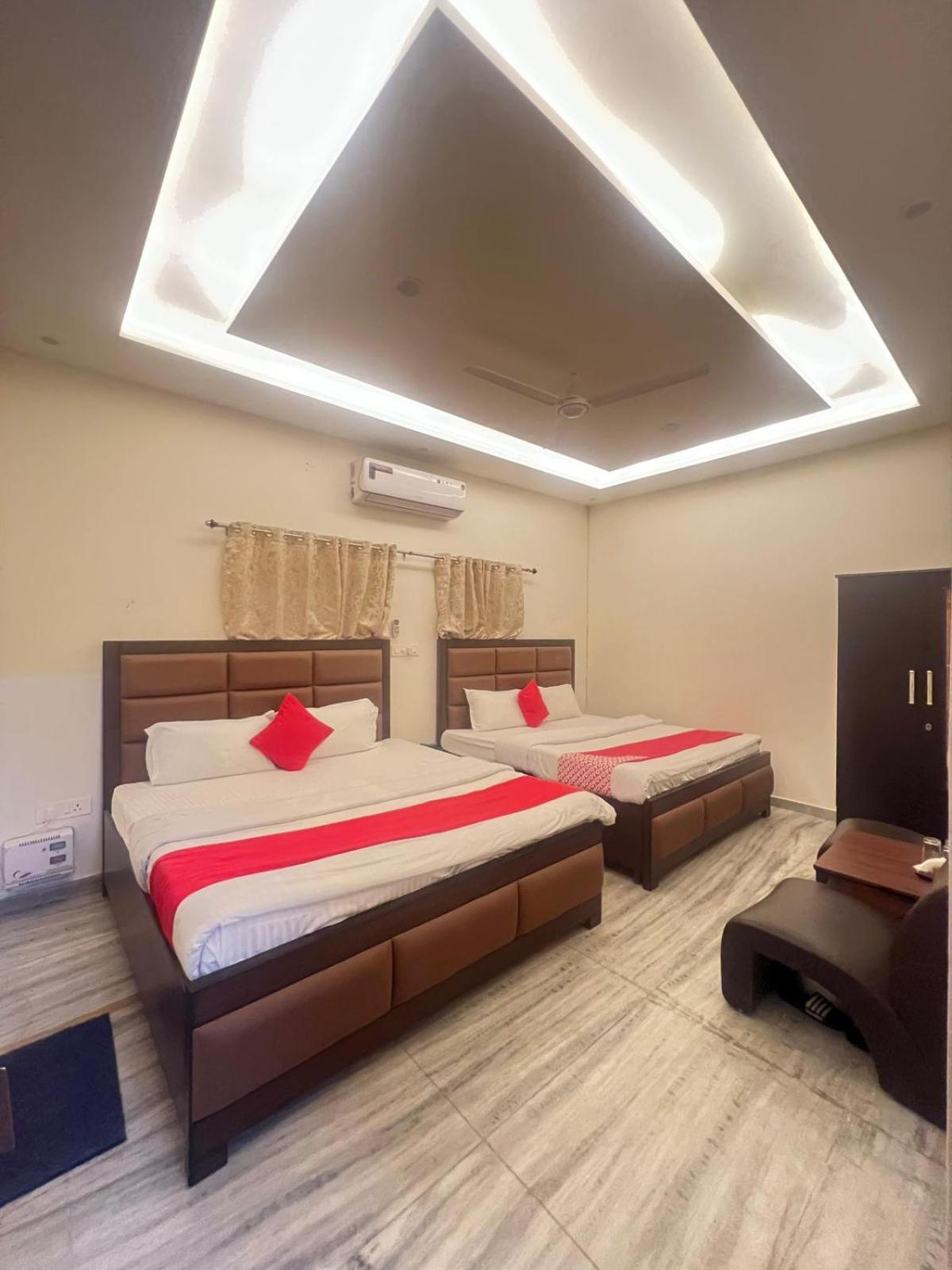 Hotel Majestic Chandīgarh Eksteriør bilde